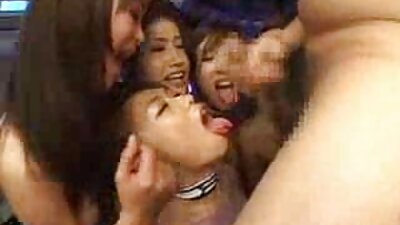 Pornografinis aktorius Cane, rodantis tarprasinį pornografinį veiksmą